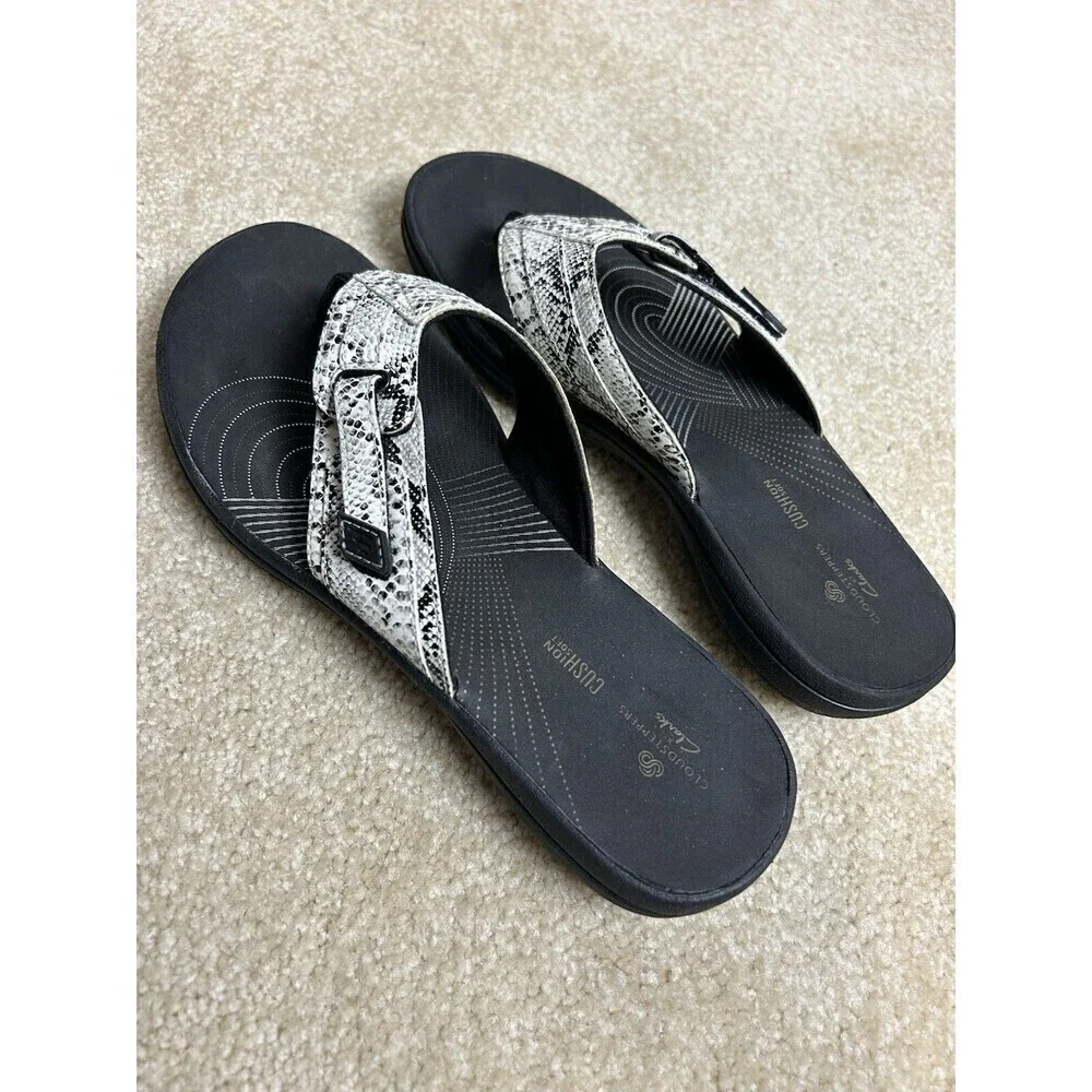 CLARK’S Cloudsteppers Breeze Sea Women's Lightweight Adjustable Thong Sandals 7
